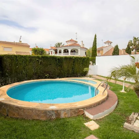 Villa Con Piscina , Jardin Y Barbacoa *