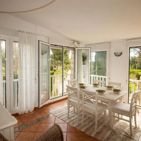 Con Piscina , Jardin Y Barbacoa *